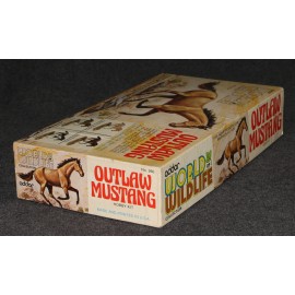 Aurora Era Addar 1975 World of Wildlife Outlaw Mustang MIB